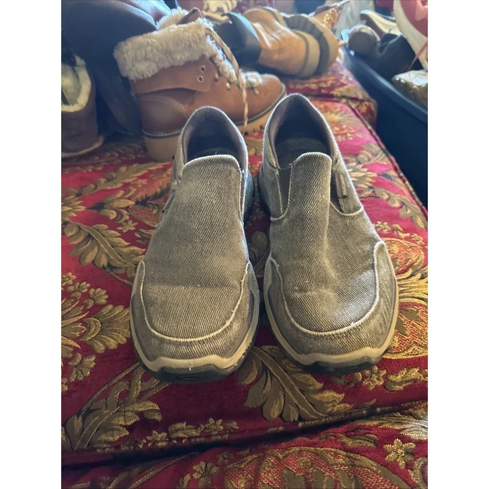Men's Sketchers relaxed fit air cooled, Goga mat Arch Fit, Size 11